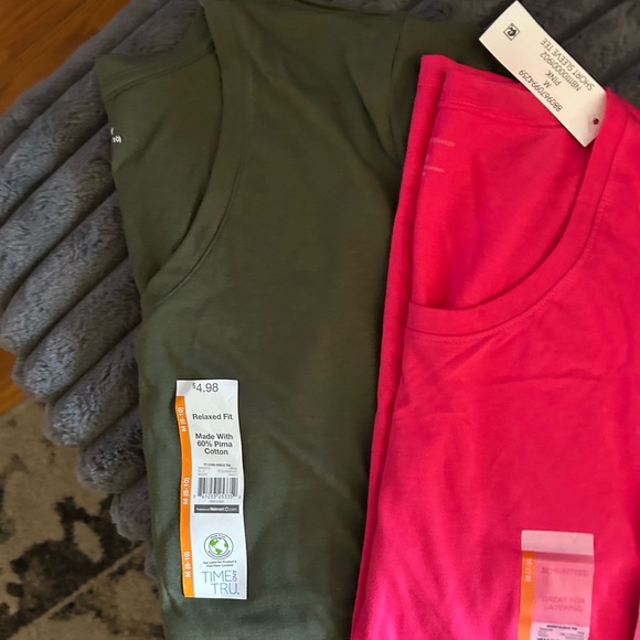 Set of 3 BNWT Time and Tru Women's Short Sleeve Tees M - Picture 4 of 6